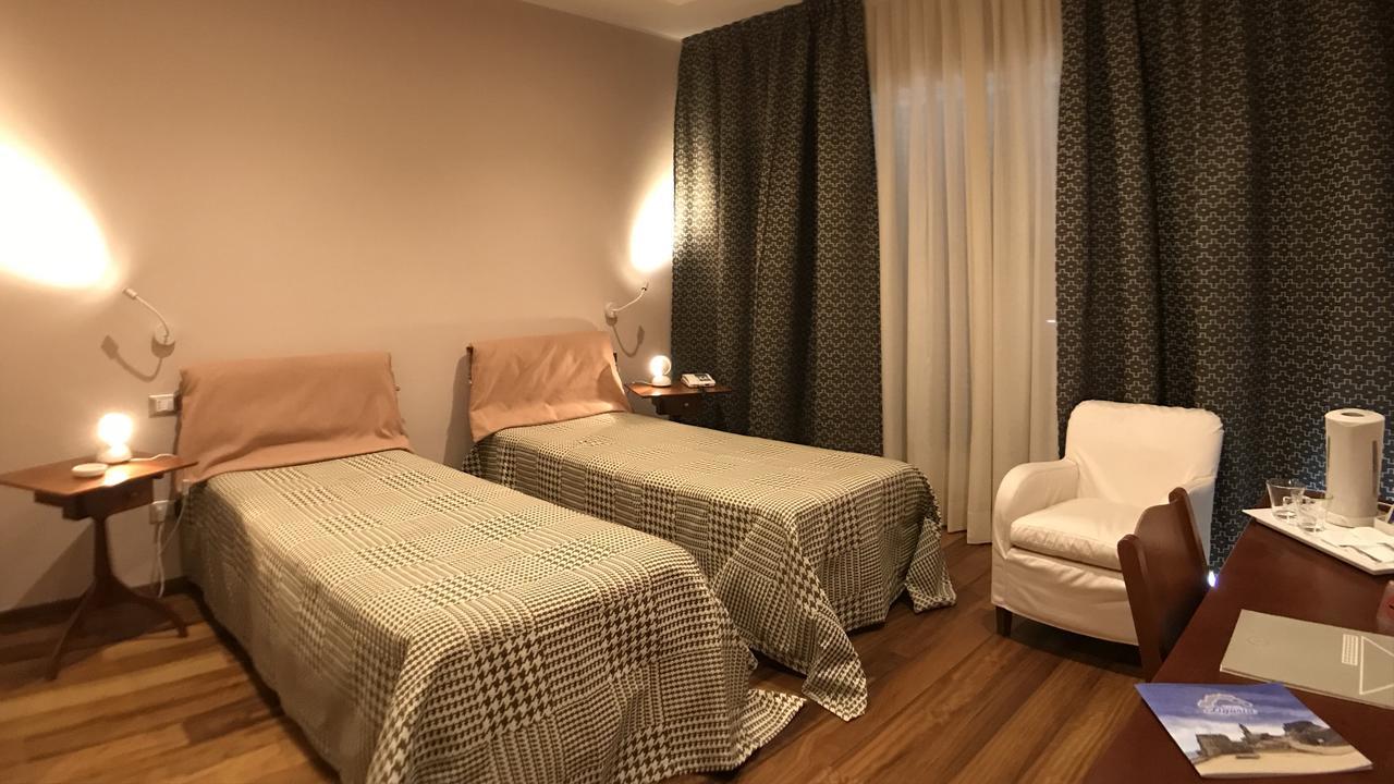 Locanda Dell'Angelo Luni Exteriér fotografie