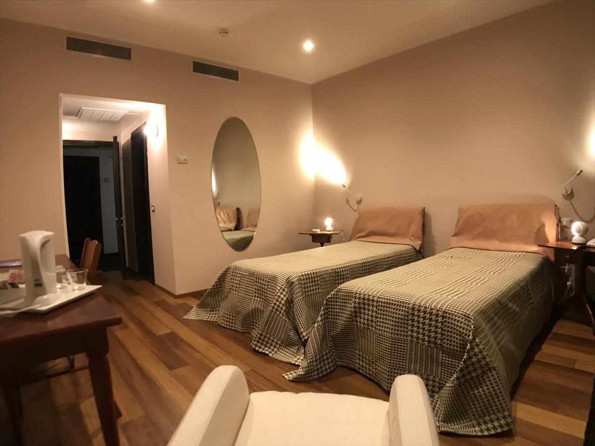 Locanda Dell'Angelo Luni Exteriér fotografie